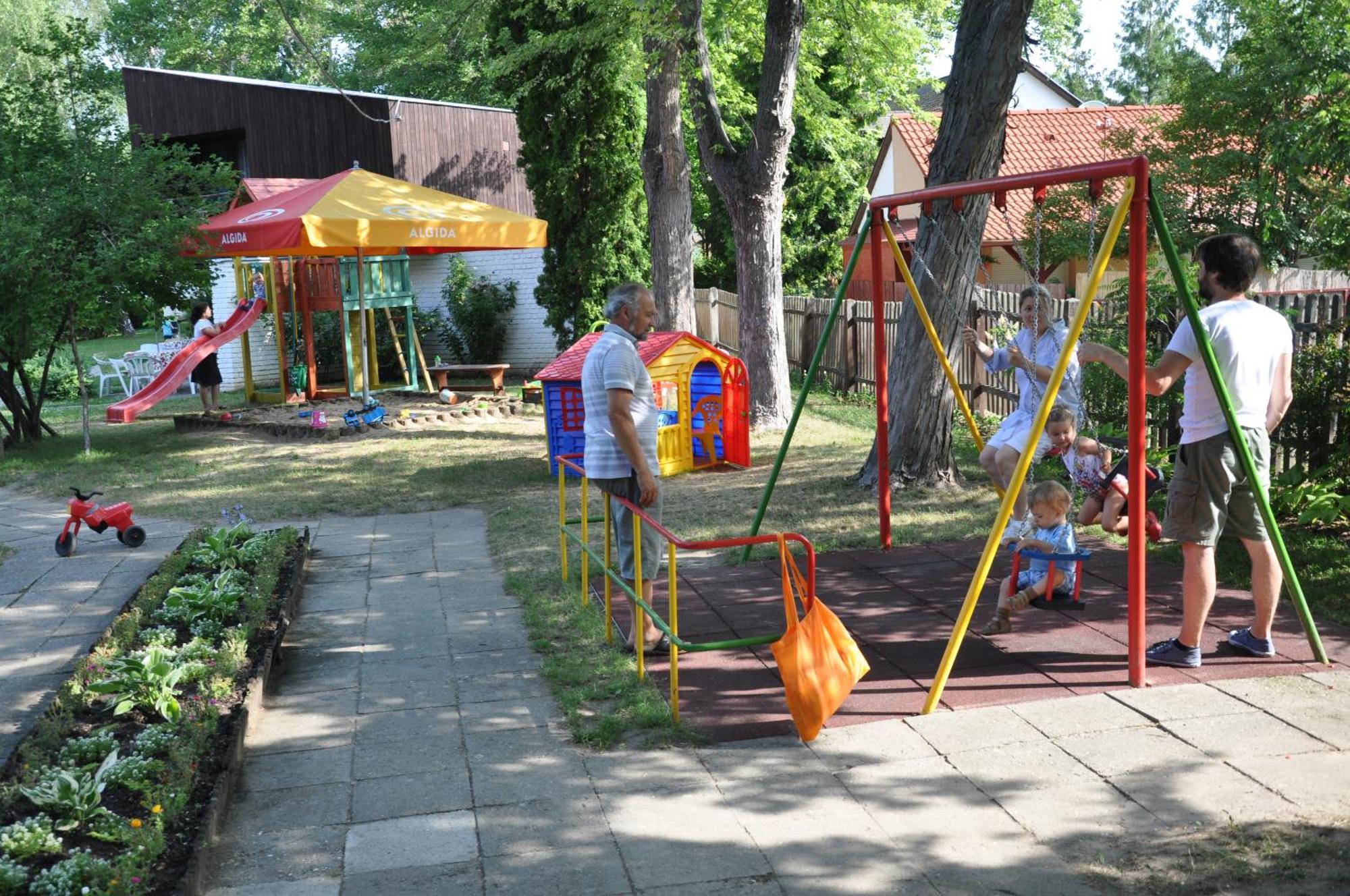 Hotel Melis Balatonlelle Ngoại thất bức ảnh