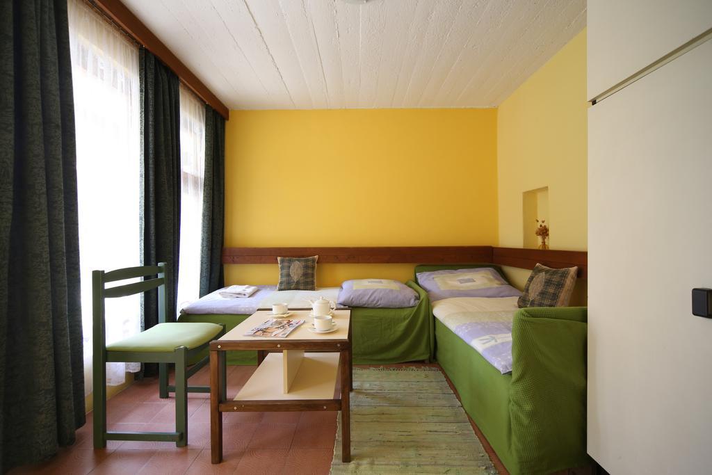 Hotel Melis Balatonlelle Ngoại thất bức ảnh