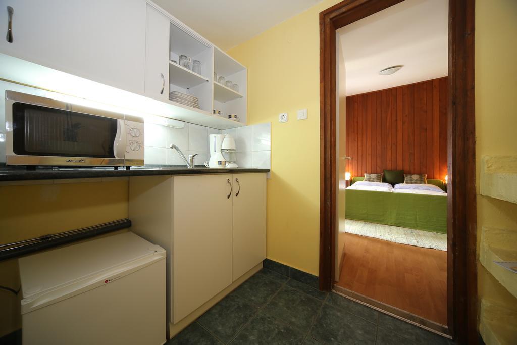 Hotel Melis Balatonlelle Ngoại thất bức ảnh
